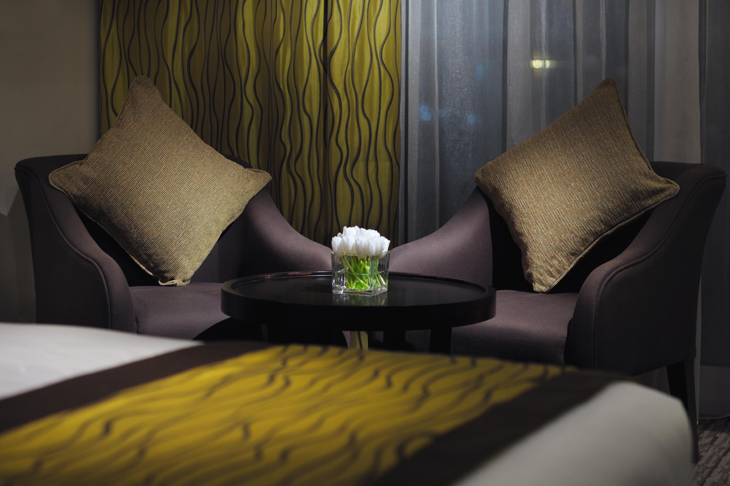 Moevenpick Jumeirah Lakes Towers 5* Дубай