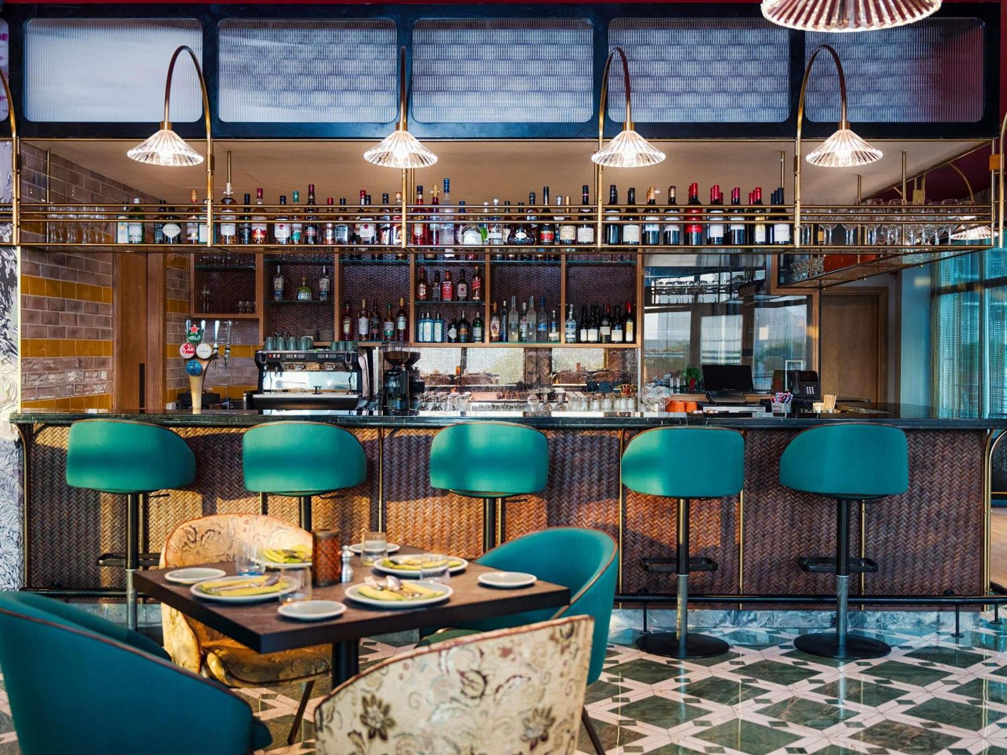 Moevenpick Jumeirah Lakes Towers 5* Дубай