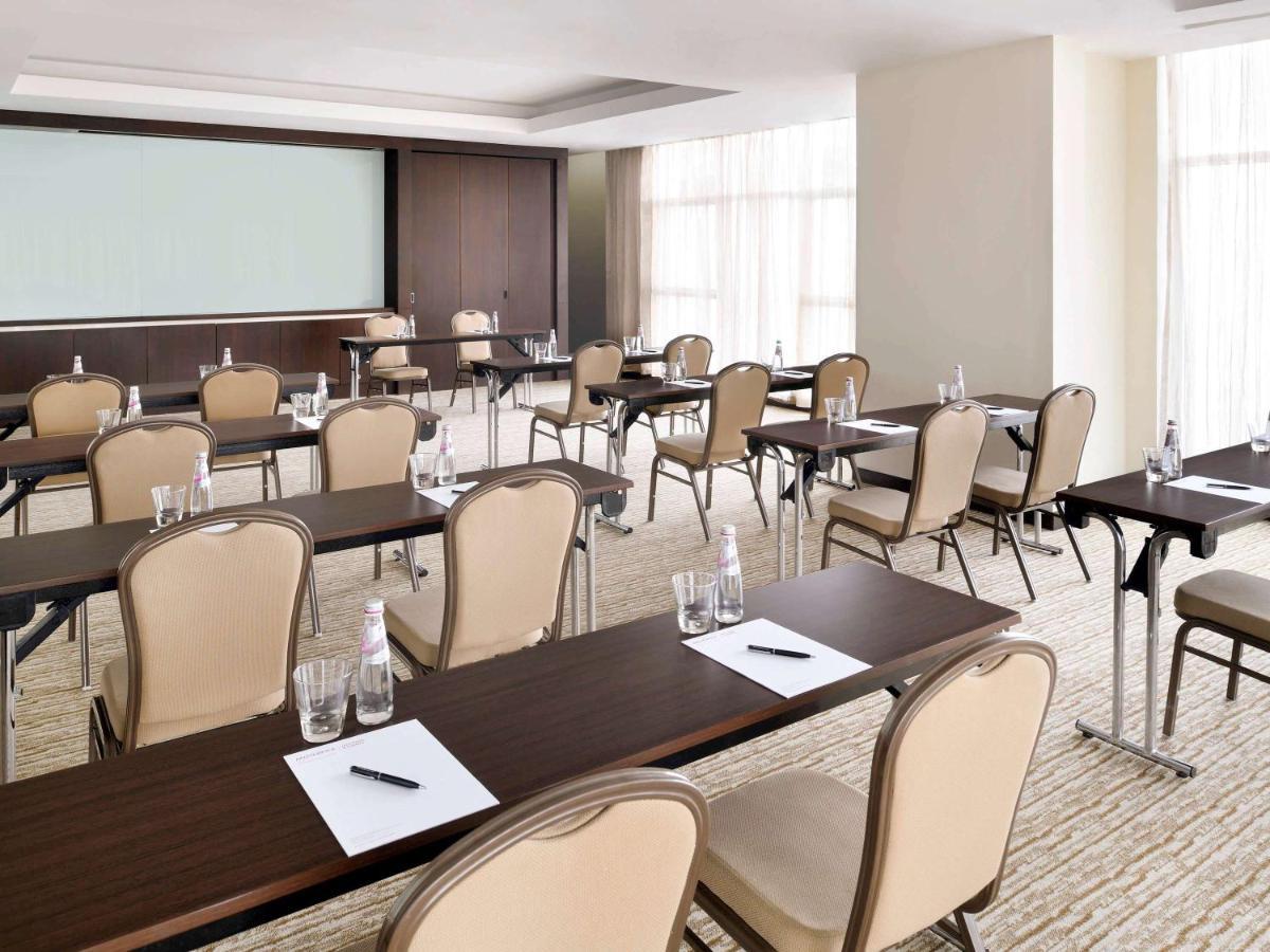 Moevenpick Jumeirah Lakes Towers